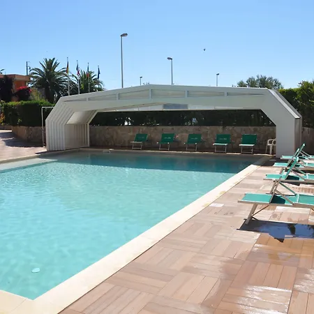 Palm Village Ξενοδοχείο με διαμερίσματα Villasimius