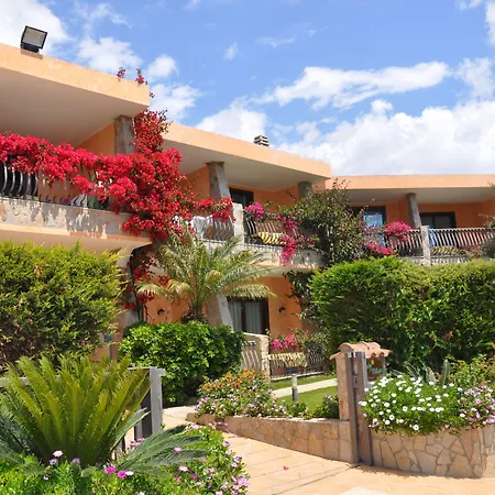 Ξενοδοχείο με διαμερίσματα Palm Village