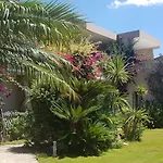 Palm Village 3* וילסימיוס