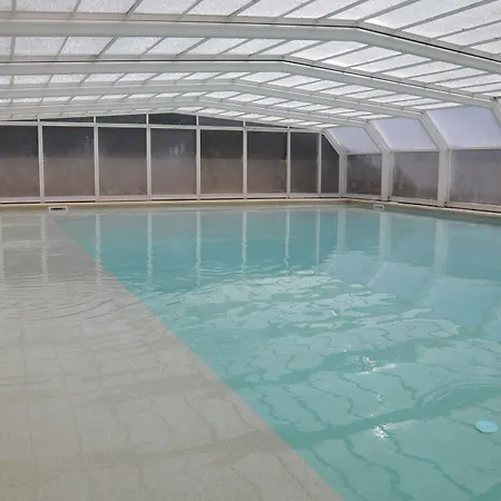 Ξενοδοχείο με διαμερίσματα Palm Village