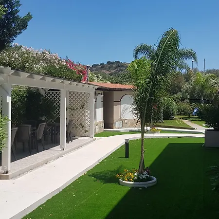 Palm Village 3*
