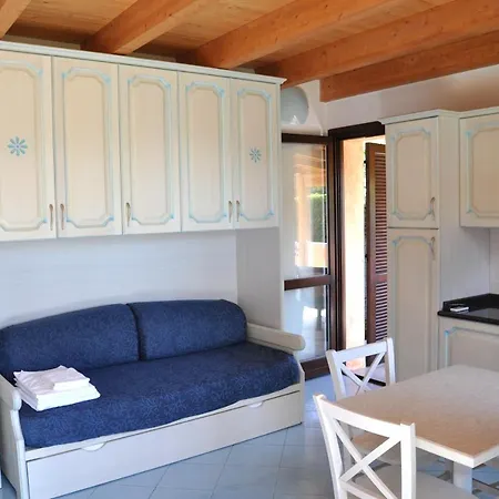 Palm Village מלון דירות 3*