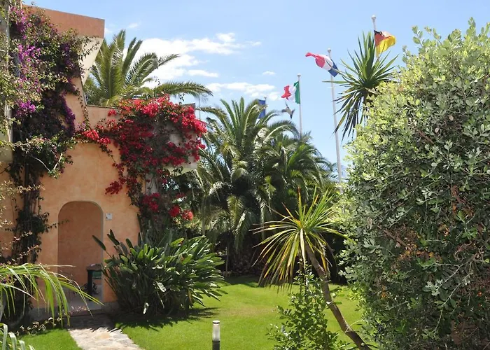 Ξενοδοχείο με διαμερίσματα Palm Village